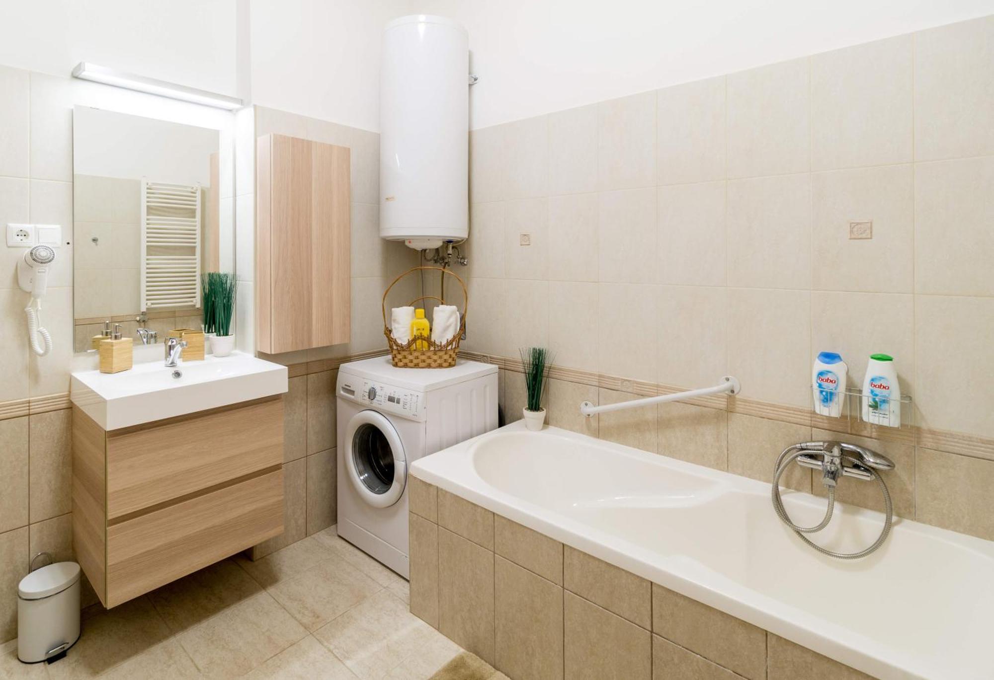 Exlcusive & City Central Located Suite By Prestige Homes Budapest Ngoại thất bức ảnh