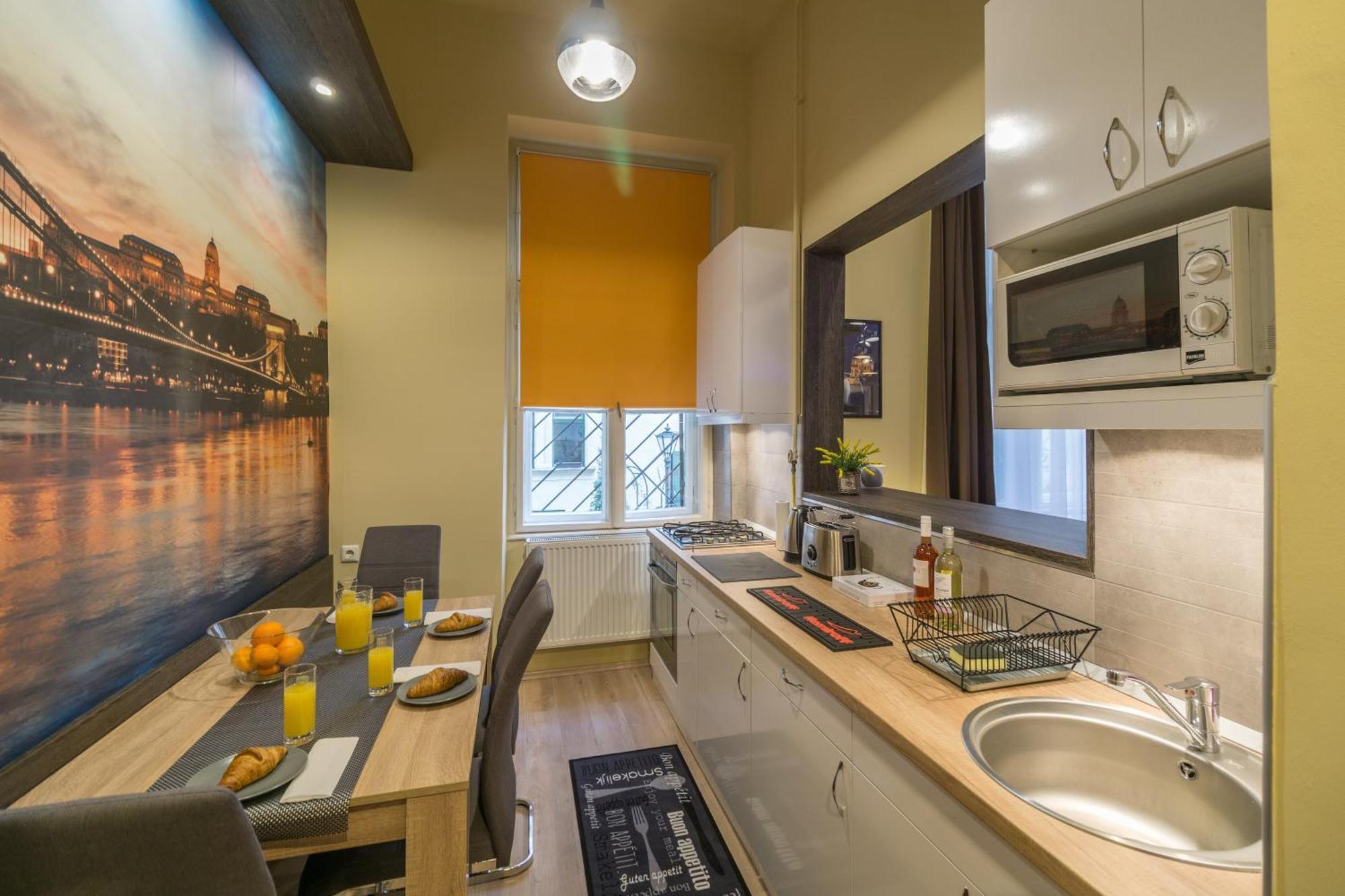Exlcusive & City Central Located Suite By Prestige Homes Budapest Ngoại thất bức ảnh